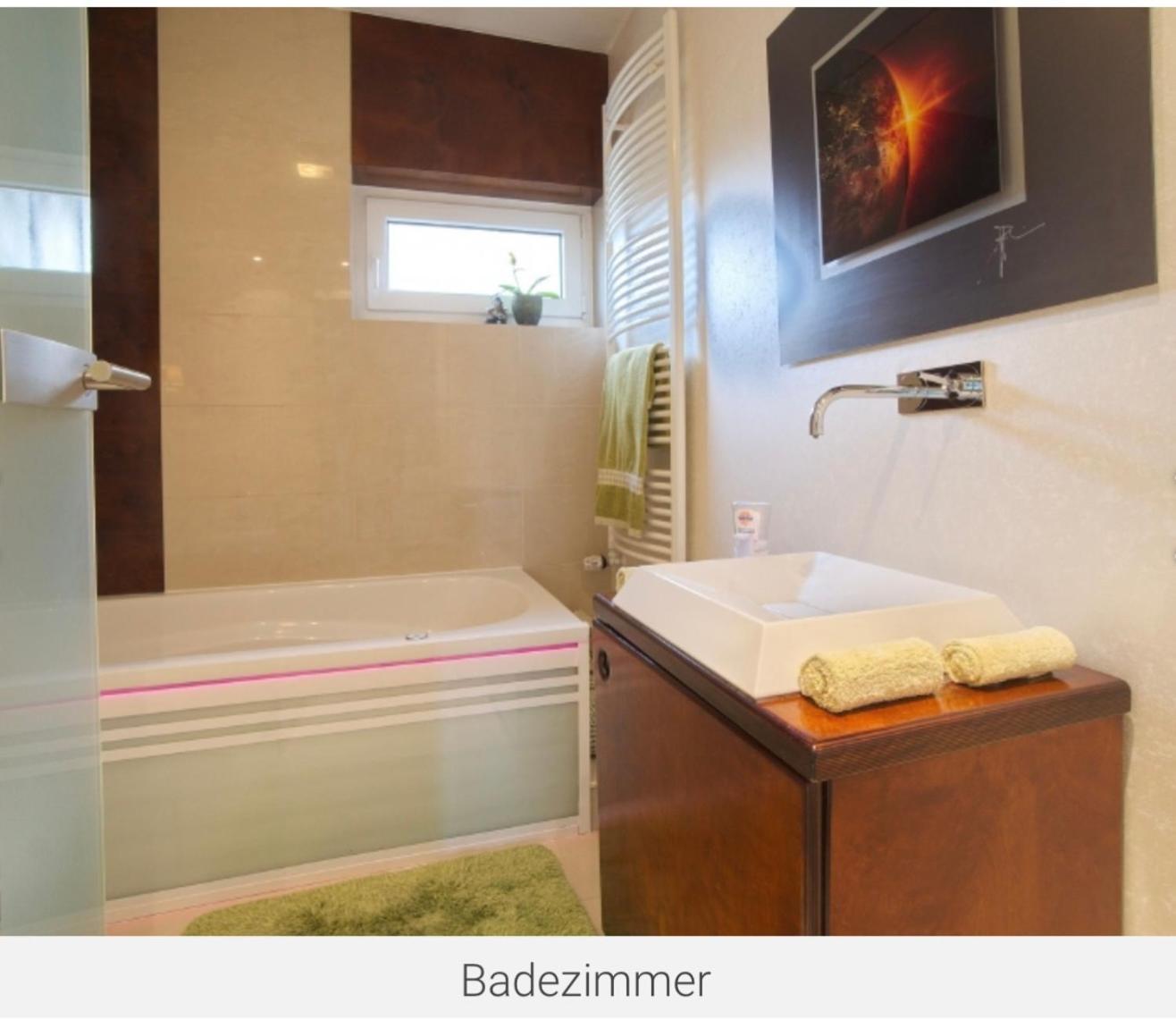 Beste Lage In Bochum Sehr Hochwertige, Individuelle Wohnung Als Hotelalternative Mit Suedterrasse, Pkw-Stellplatz, Wallbox U.V.M. Eksteriør billede